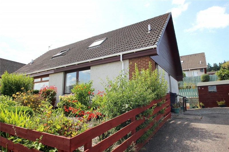 32 Scorguie Drive, Inverness, Inverness City, IV3 8SG