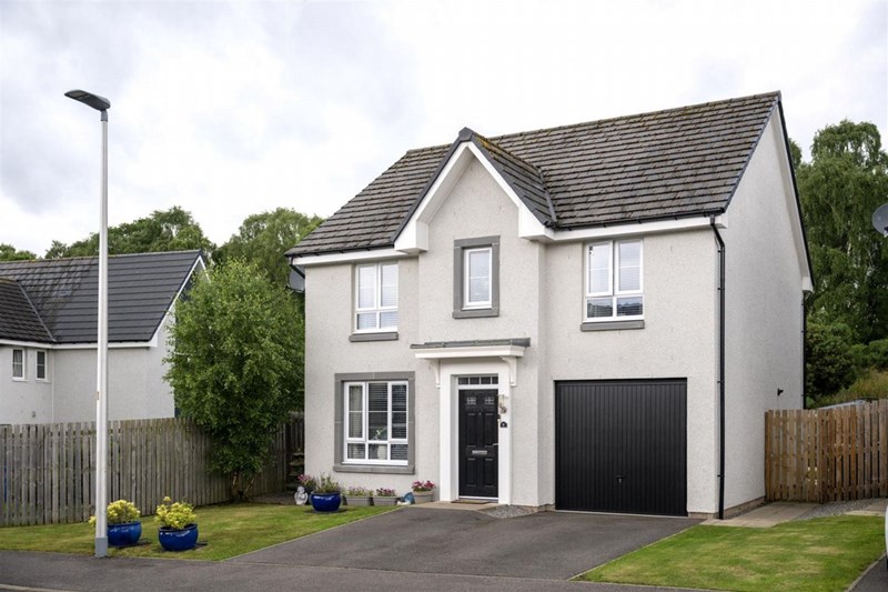 9  Inverlochy Crescent, Ness Castle, Inverness, Inverness City, IV2 6EP