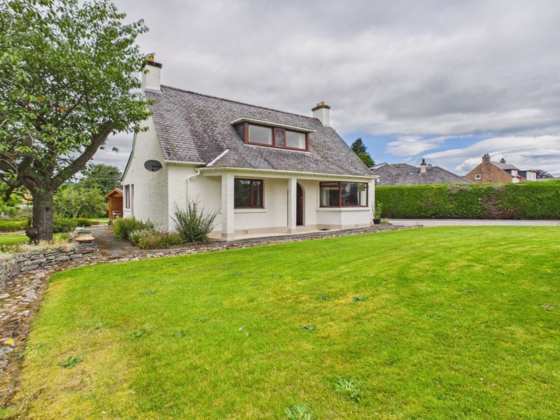 Rosslyn, School Road, Conon Bridge, Ross & Cromarty, IV7 8AD