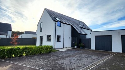 12 MacLeod Gardens, Croy Inverness