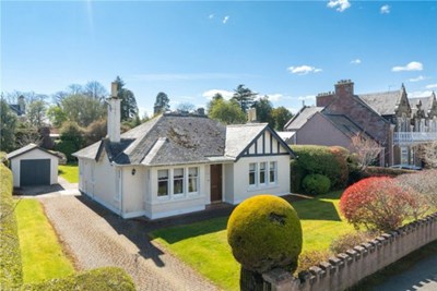 8 Leys Drive, Inverness